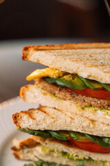 Grilled Meat and Tomato Triangle Sandwiches