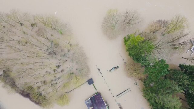 Inondations et crues historiques 2025 de la Vilaine au sud de Rennes, La Courbe &agrave; Bourg des Comptes