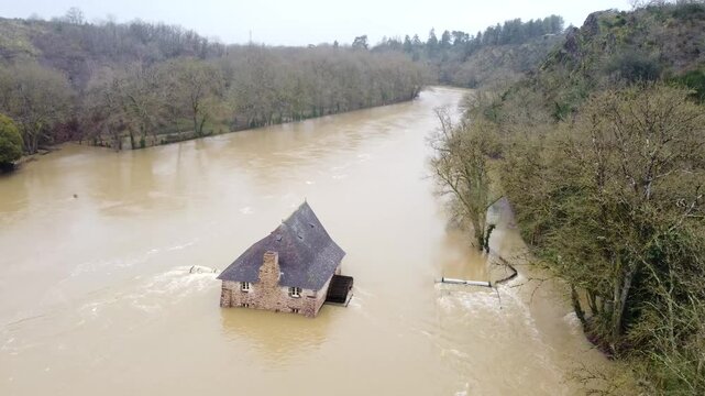 Inondations et crues historiques 2025 de la Vilaine au sud de Rennes, Le Bo&euml;l, Bruz, Guichen