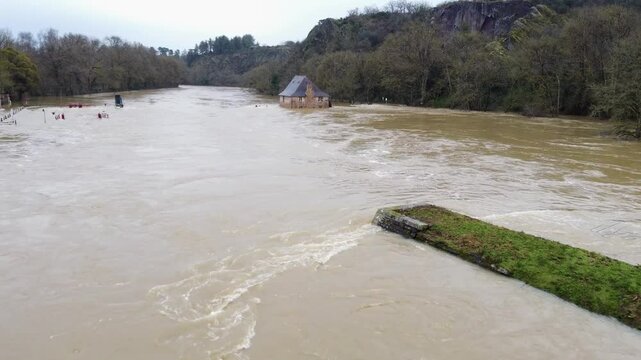 Inondations et crues historiques 2025 de la Vilaine au sud de Rennes, Le Bo&euml;l, Bruz, Guichen
