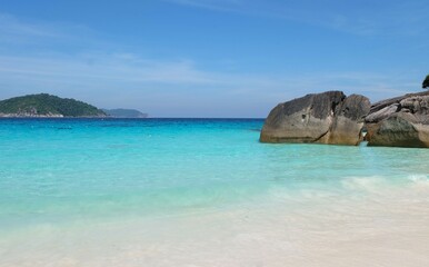 Fototapeta premium Beautiful blue beach in South Thailand