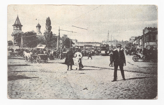 Galician Square (now Victory Square) & St. John Chrysostom Iron Church. Lviv, 1900s. Vintage photo