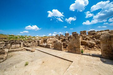 Fototapeta premium Historic Harran University and Ancient Harran Settlement Archaeological Excavations Revealed Ancient City Harran Sanliurfa Turkey
