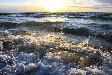 Meer, Ostsee, Wellen , Brandung, Sonne, Licht