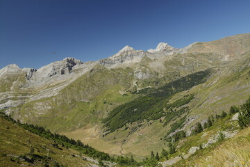 Fototapeta premium ARTOUSTE LARUNS. PIRINEO FRANCES. EUROPA. 