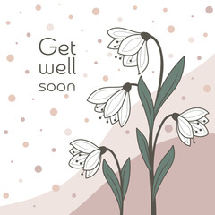 Get well soon - Schriftzug in englischer Sprache - Gute Besserung. Quadratische Karte mit weißen Blumen und rosafarbenen Punkten.