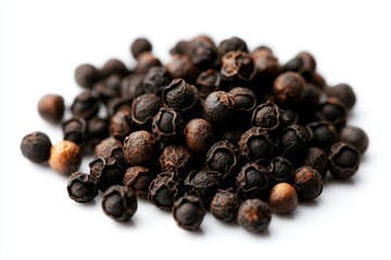 Obraz premium Black peppercorns heap for cooking, flavoring food recipes. Isolated, white background
