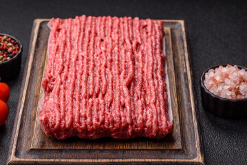 Raw ground beef or pork with salt and spices