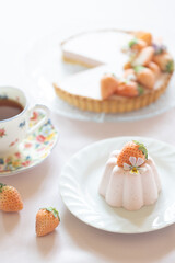 かわいいイチゴのスイーツ