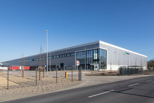 Eingangsbereich des neuen Logistikstandort  von Prologis in Bottrop