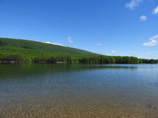 The beautiful scenery of Lake Habeeb, nestled within the Rocky Gap State Park, Allegany County, Flintstone, Maryland.