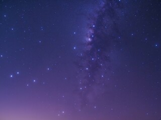 Fototapeta premium Beautiful night sky deep purple blue color scheme starry hue star