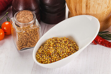 Spicy mustard sauce with seeds