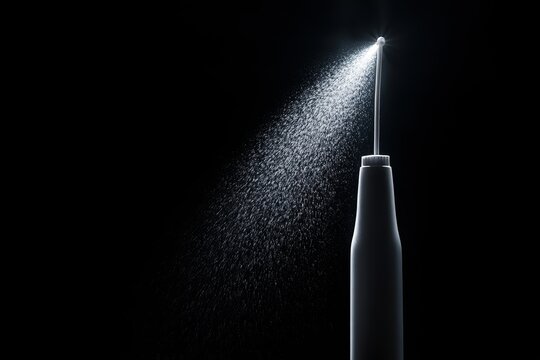 Bei der Zahnbehandlung mit einem Zahnarztbohrer kann Aerosol oder Spraynebel zur &Uuml;bertragung von Corona oder Covid beitragen