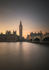 Naklejka premium big ben and houses of parliament sunset