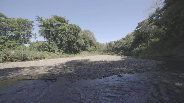 view landscapes of water flowing into the river, hd video, canon eos r c-log 8bits
