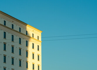 building with blue sky downtown coral gables
