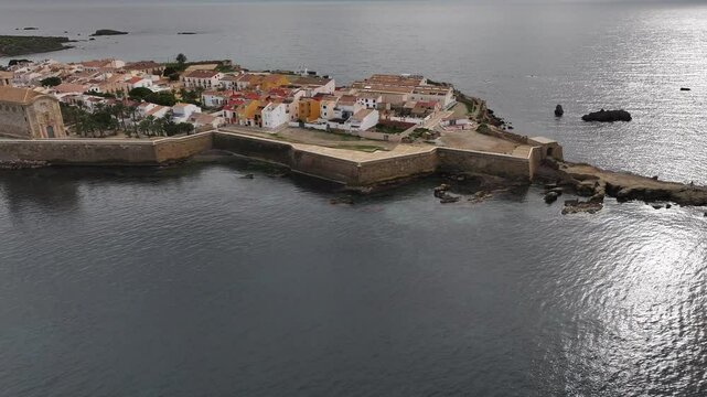 Isla de Tabarca en Santa Pola, Alicante, a vista de drone