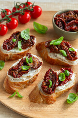bruschetta with sun dried tomatoes