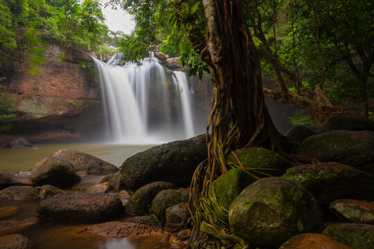 Haew Suwat Waterfall is a single-tiered waterfall, not very large, about 25 meters high, with a lot of water during the rainy season. It is located in Khao Yai National Park, Nakhon Ratchasima