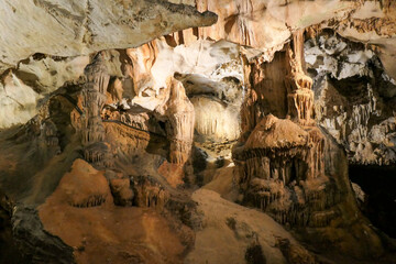 Int&eacute;rieur d'une grotte