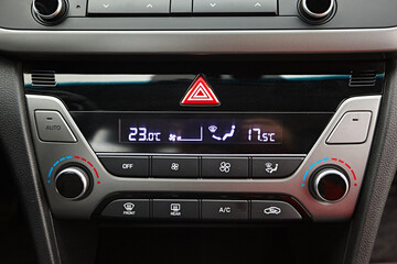 Car air conditioner