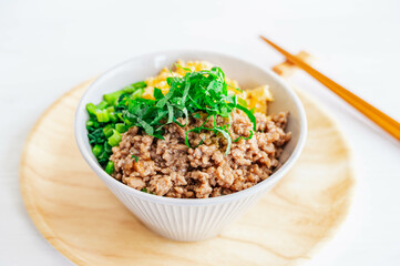 そぼろ丼