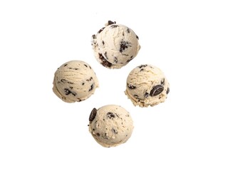 Obraz premium Top view delicious cookies and cream ice cream scoops isolated on white background..