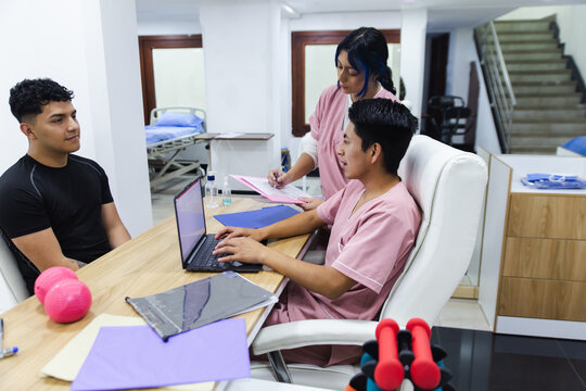 Physiotherapy Clinic Session in Ecuador with Professionals