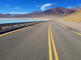 the road to the mountains