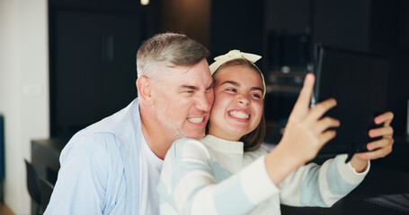 Obraz premium Father, daughter or silly face with selfie for photography or picture together at home. Happy dad, teenager or girl with smile, comedy or goofy humor for memory, capture or social media post at house