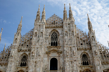 Obraz premium Il Duomo Di Milano - Catedral de Milão, the magnificent church made of Marble in Milan, Italy. Basilica cattedrale metropolitana di Santa Maria Nascente, Lombardia. 