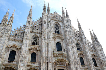 Obraz premium Il Duomo Di Milano - Catedral de Milão, the magnificent church made of Marble in Milan, Italy. Basilica cattedrale metropolitana di Santa Maria Nascente, Lombardia. 