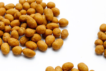Coconut cream coated peanuts snack