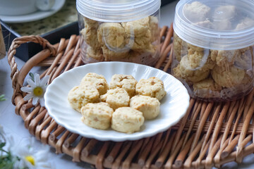 Almond Sugee Cookies are rich, buttery, with a nutty almond flavor, a popular kuih during Hari Raya