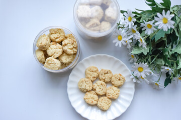 Almond Sugee Cookies are rich, buttery, with a nutty almond flavor, a popular kuih during Hari Raya
