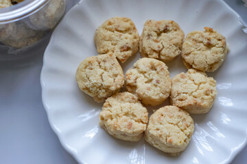Almond Sugee Cookies are rich, buttery, with a nutty almond flavor, a popular kuih during Hari Raya