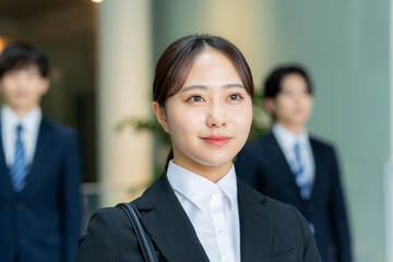 就職活動をする学生【撮影協力:スカパー東京メディアセンター】	