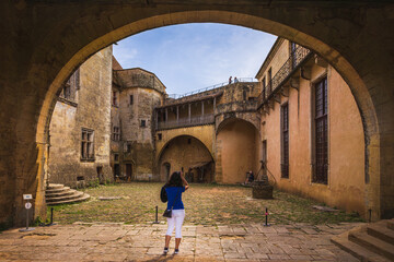 In the centre of Biron commune