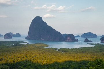 Samed Nang-Chee Viewpoint&nbsp;is one of the most popular panoramas in Phang Nga, particularly during sunrise and sunset Located on many hilltop, Takua Pa district, Phang Nga&nbsp;
