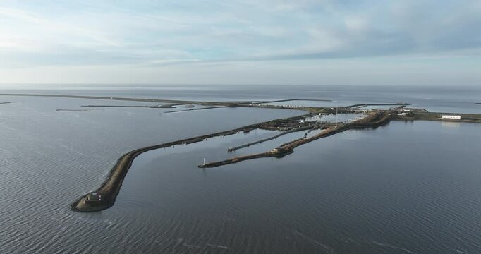 The Lorentz locks are a lock complex in the Afsluitdijk at Kornwerderzand . The structures are important for the water level on the IJsselmeer and shipping to and from the Wadden Sea