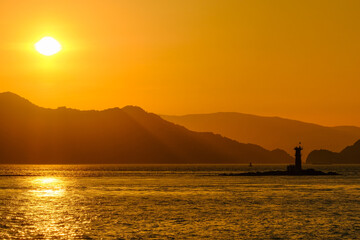 夕暮れの海