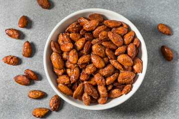 Homemade Caramelized Cinnamon Almonds