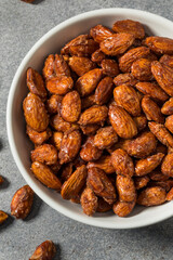 Homemade Caramelized Cinnamon Almonds
