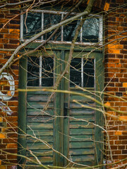 &Ouml;ost Place, alte Holzt&uuml;r