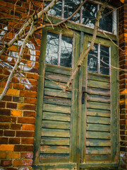 &Ouml;ost Place, alte Holzt&uuml;r