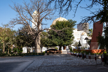 sc&egrave;ne urbaine dans le centre de la ville de Dakar au S&eacute;n&eacute;gal en Afrique 