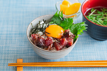 漬けマグロ丼
