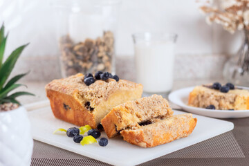 Postre de panque con leche. Bodegon de panques y postres