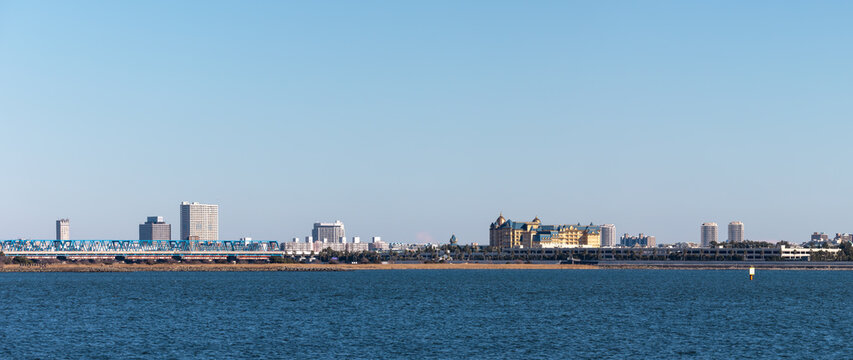 (千葉県ｰ風景パノラマ)若洲海浜公園から見る舞浜岸の風景